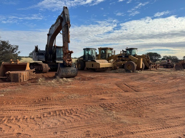 Contractors' equipment at the Hussar drill site